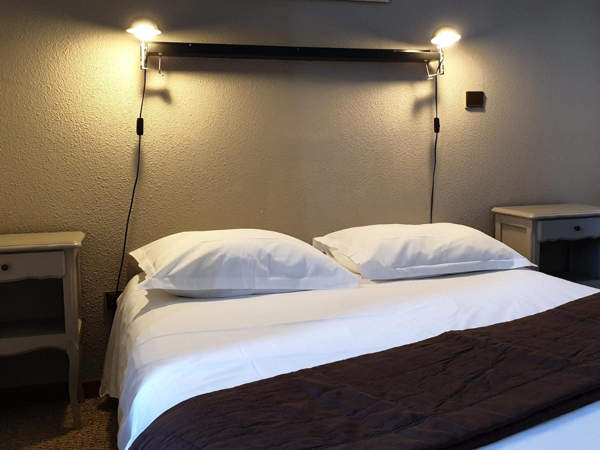 Le Relais Des Dix Crus - Logis Hotel B&B Corcelles-en-Beaujolais ภายนอก รูปภาพ