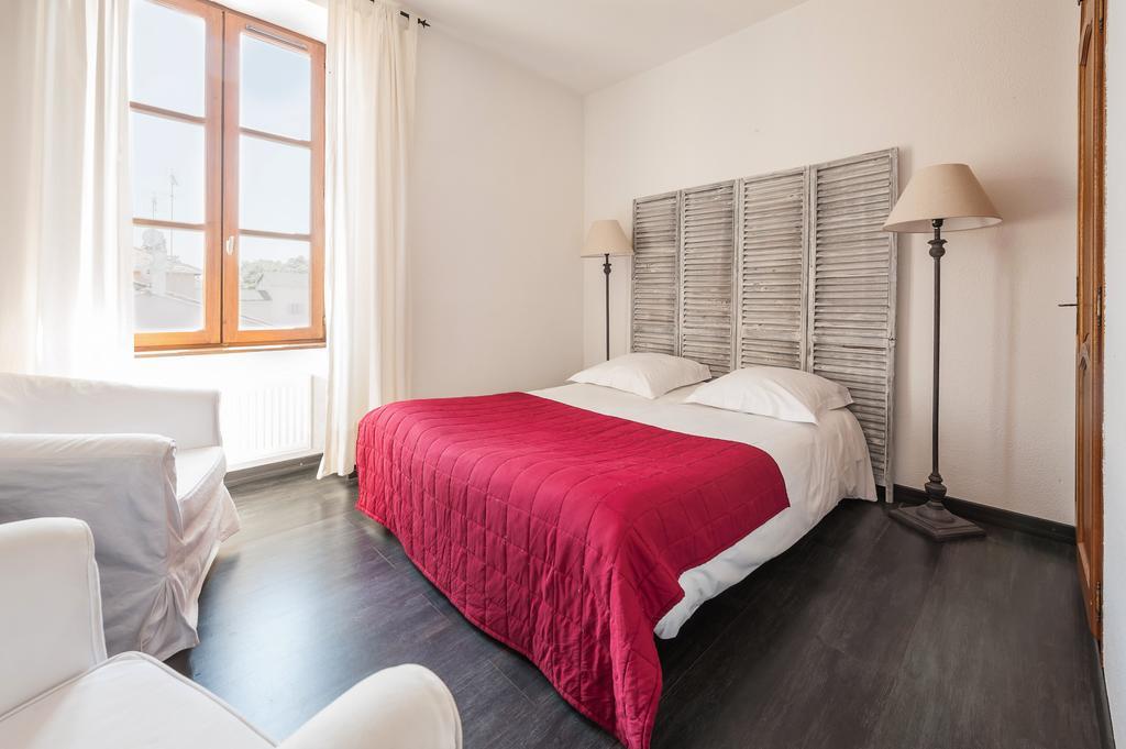 Le Relais Des Dix Crus - Logis Hotel B&B Corcelles-en-Beaujolais ภายนอก รูปภาพ