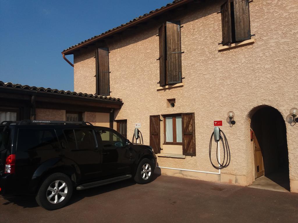 Le Relais Des Dix Crus - Logis Hotel B&B Corcelles-en-Beaujolais ภายนอก รูปภาพ