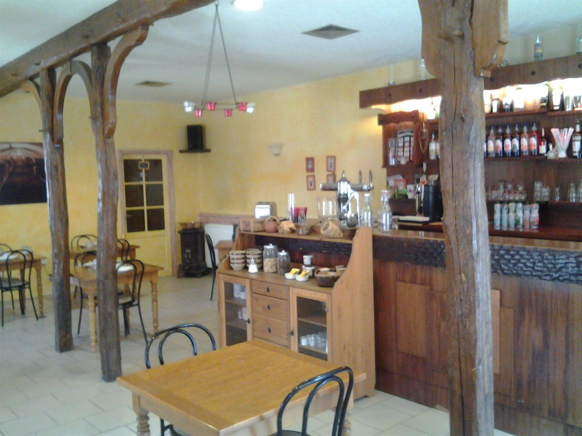 Le Relais Des Dix Crus - Logis Hotel B&B Corcelles-en-Beaujolais ภายนอก รูปภาพ